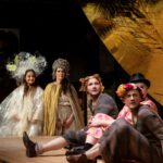 Finita la Commedia oder Die Errettung der Welt durch die Anhänger des Eskapismus - Schauspiel