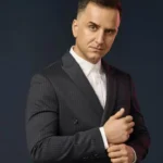 Özcan Cosar – VIP