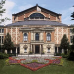 SCHWERINER AUF DEM „GRÜNEN HÜGEL“ Impressionen und Erlebnisse von den 1. Bayreuther Festspielen 1876 Moderation: Dr. Ute Lemm